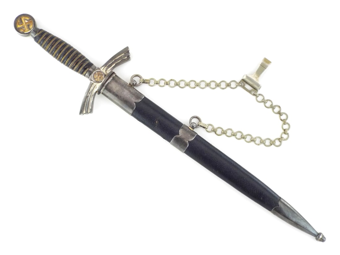 PRESENTATION German WWII Luftwaffe Officer Dagger with PROVENANCE: Fine Damascus steel blade displays moderate oxidation and remains unsharpened with raised gilt inscription for Captain Hellmuth Arpke 1941 birthday from his parents. Arpke was a decorated paratroopers