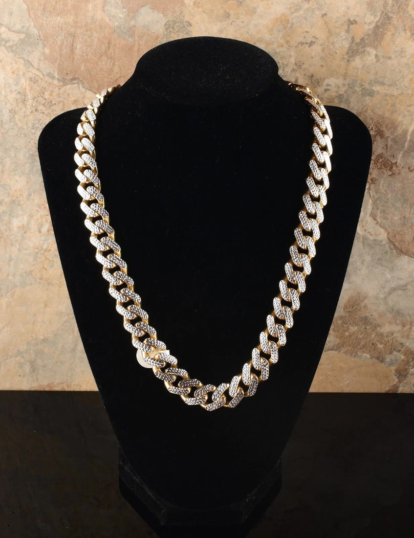 10k Yellow Gold Royal Monaco Miami Cuban Link 13mm Curb Chain 19".: Weight : 39.0g. Marks : 10k. Gold : solid. Length : 19". 13mm wide, 4.5mm thick Direct credit card payment will not be accepted for this Lot. Accepted payment methods include cash, certified bank chec