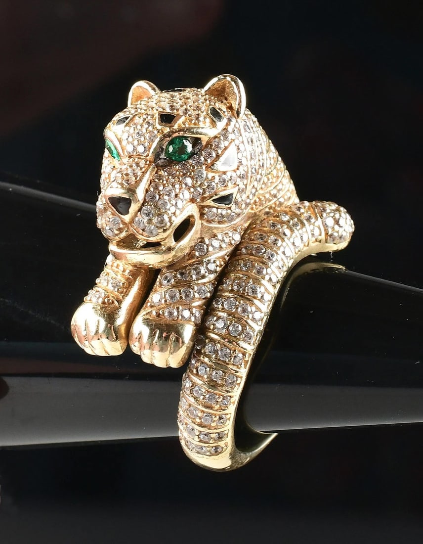 Green Eyed Panther Cat Ring 10k Yellow Gold Size 7.5: Size: 7.5. Weight : 10.1g. Marks : 10k. Direct credit card payment will not be accepted for this Lot. Accepted payment methods include cash, certified bank check, wire transfer, and ACH.