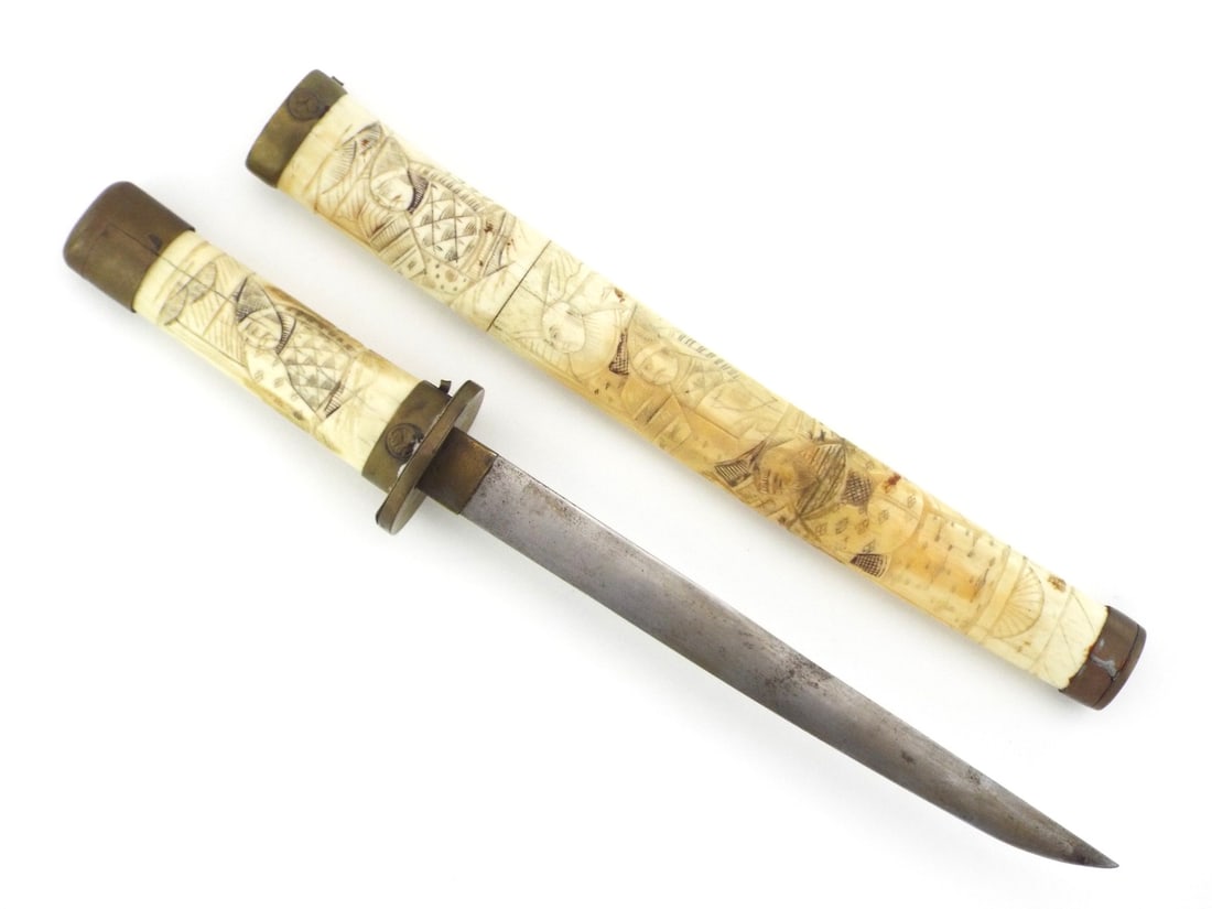 Japanese Meiji Tanto with Very Fine Carved Handle & Scabbard (1 of 15)