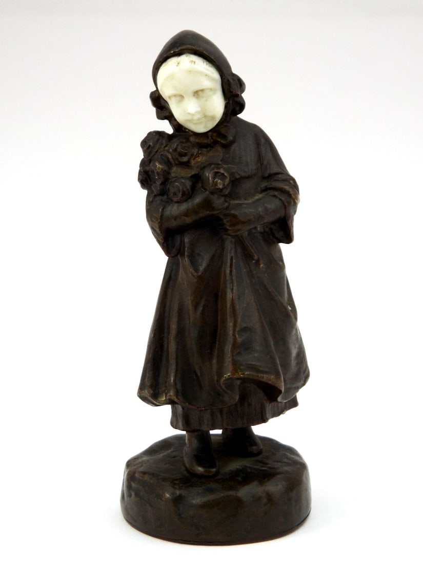 Very Fine Austrian Bronze Flower Girl By PETER TERESZCZUK (1 of 10)
