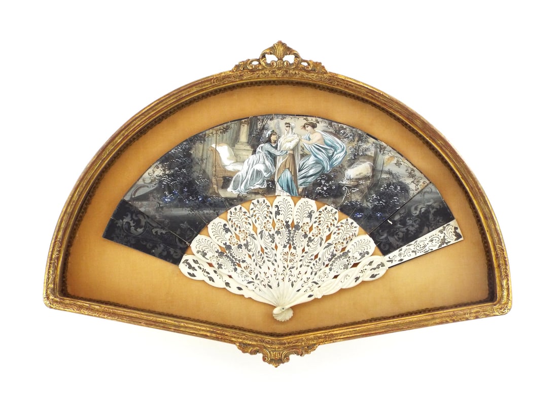 French Victorian PIERCED BONE FAN Silver Pique & In Gilded Display Vitrine: Hand colored Neoclassical lithograph leaf shows minor fold wear and toning without major splits. Pierced bone sticks remain solid with intact silver pique detailing and mother of pearl rivet button. M