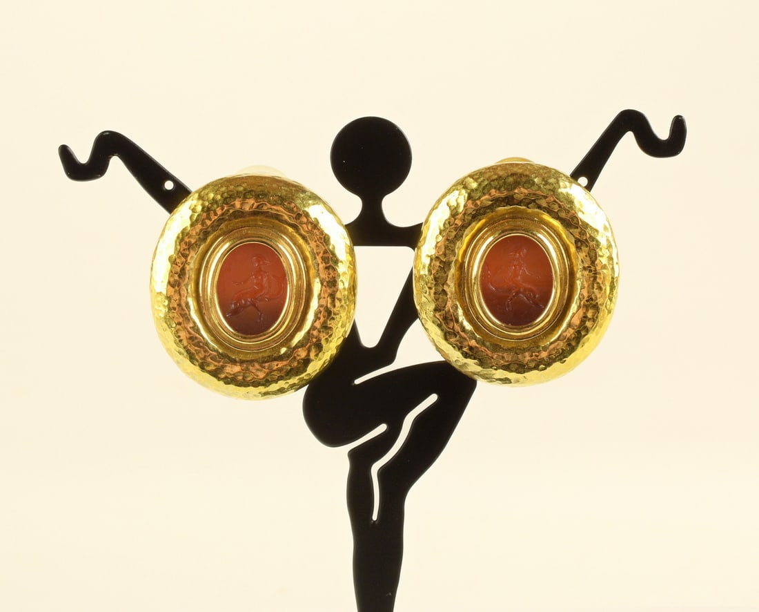 Vintage 18K Gold Carnelian Intaglio Earrings.: Weight 35.66g / 22.99dwt. The Earrings is size 210 mm (1-1/4" X 1-1/8"). Condition: Excellent Direct credit card payment will not be accepted for this Lot. Accepted payment methods include cash, certi
