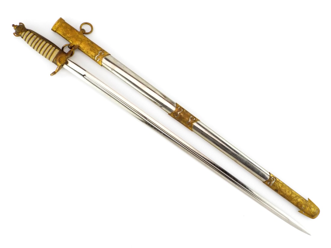 Rare Japanese Imperial Naval Officer Short Sword with SHAGREEN GRIP (1 of 17)