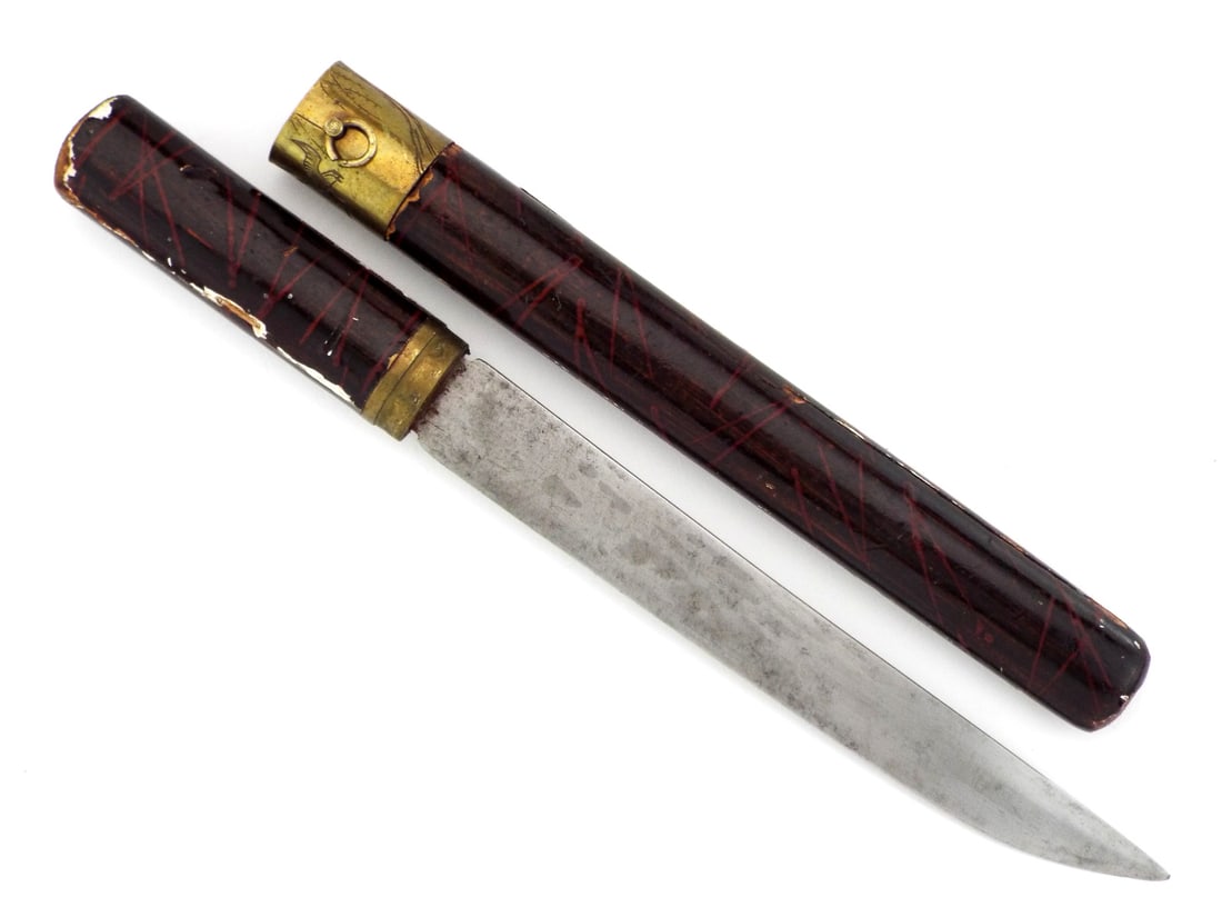 Korean Knife Dagger dark lacquered Mounts with red line details. (1 of 17)