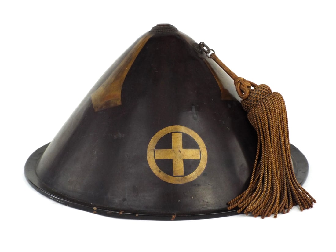 Japanese EDO Period JINGASA War Hat Gold Lacquered SHIMAZU CLAN CREST: Conical black lacquered wood body displays age commensurate surface crazing and minor rim chips. Gilt Shimazu family crests show honest thinning. Interior finished in red lacquer with intact padded he