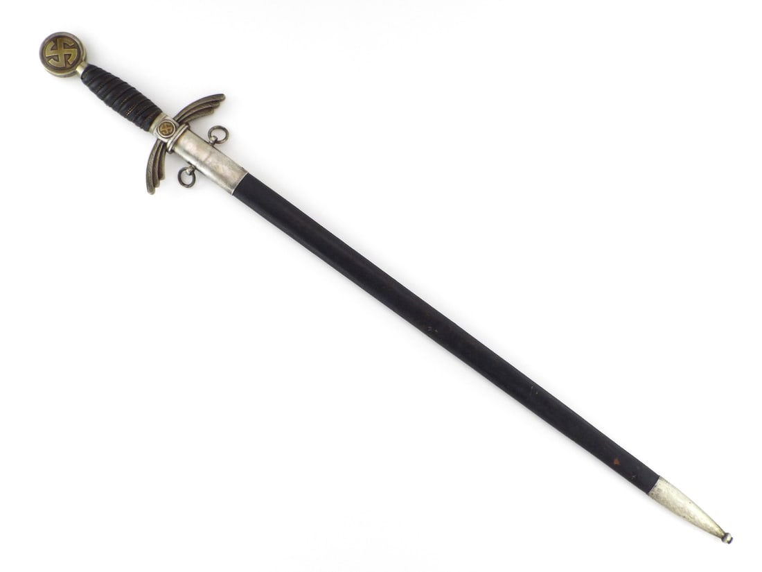German WWII Luftwaffe Officer Sword By DAVID MALSCH Solingen (1 of 18)