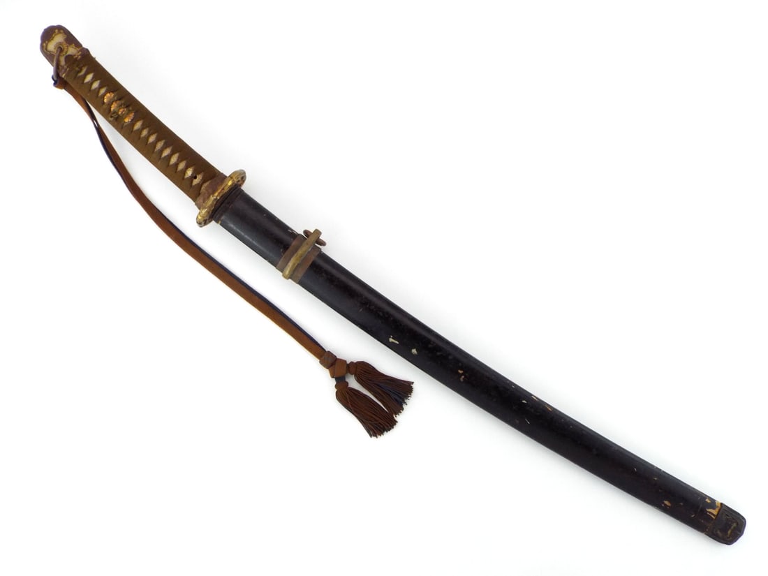 Very Rare Japanese WWII Pilot Wakizashi: Very Rare Japanese WWII Pilot Wakizashi. Old Samurai Blade. Full Length 32 Inches. Blade Length 21.5 Inches