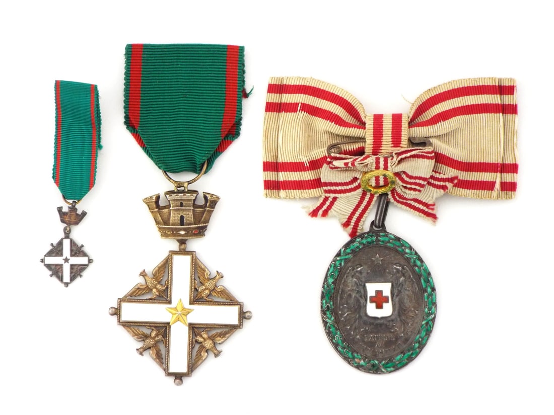 Italian & Austro-Hungarian WWI-WWII Medal Trio SILVER & ENAMEL Work: Italian Order of the Roman Eagle officer cross features intact white enamel, gold finished eagles and attached mural crown showing surface tarnish and light ribbon fraying. Matching miniature cross di