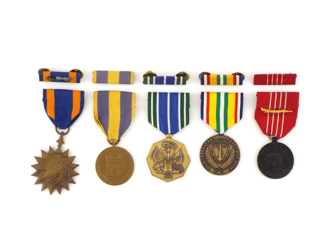 US WWII Merchant MARINE & ARMY Medal Grouping (1 of 4)