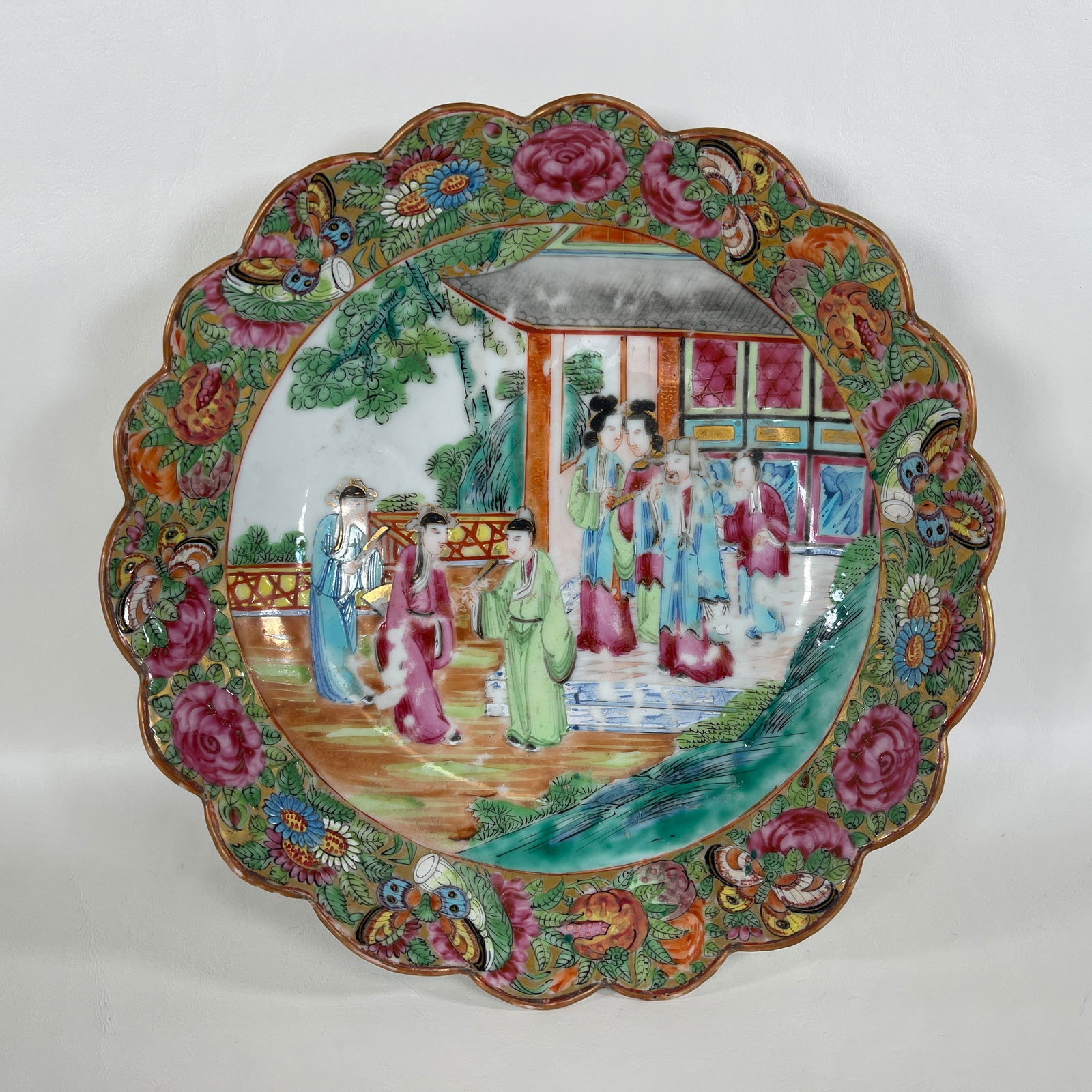 19th Century Rose Medallion Chinese Porcelain Serving Dish (1 of 7)