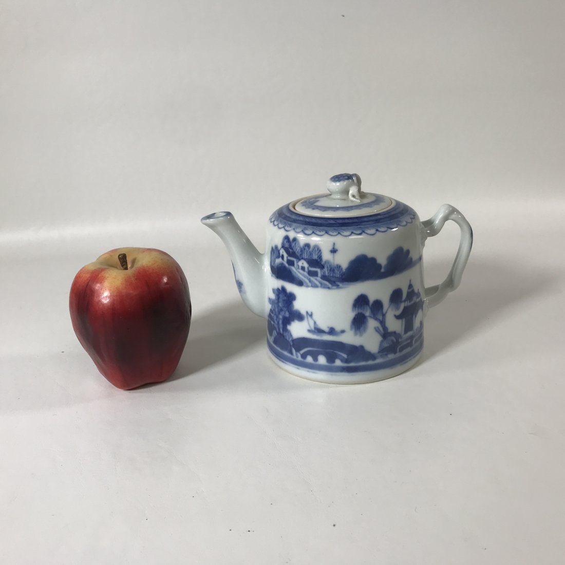 19th C. Chinese Export Porcelain Teapot (1 of 6)