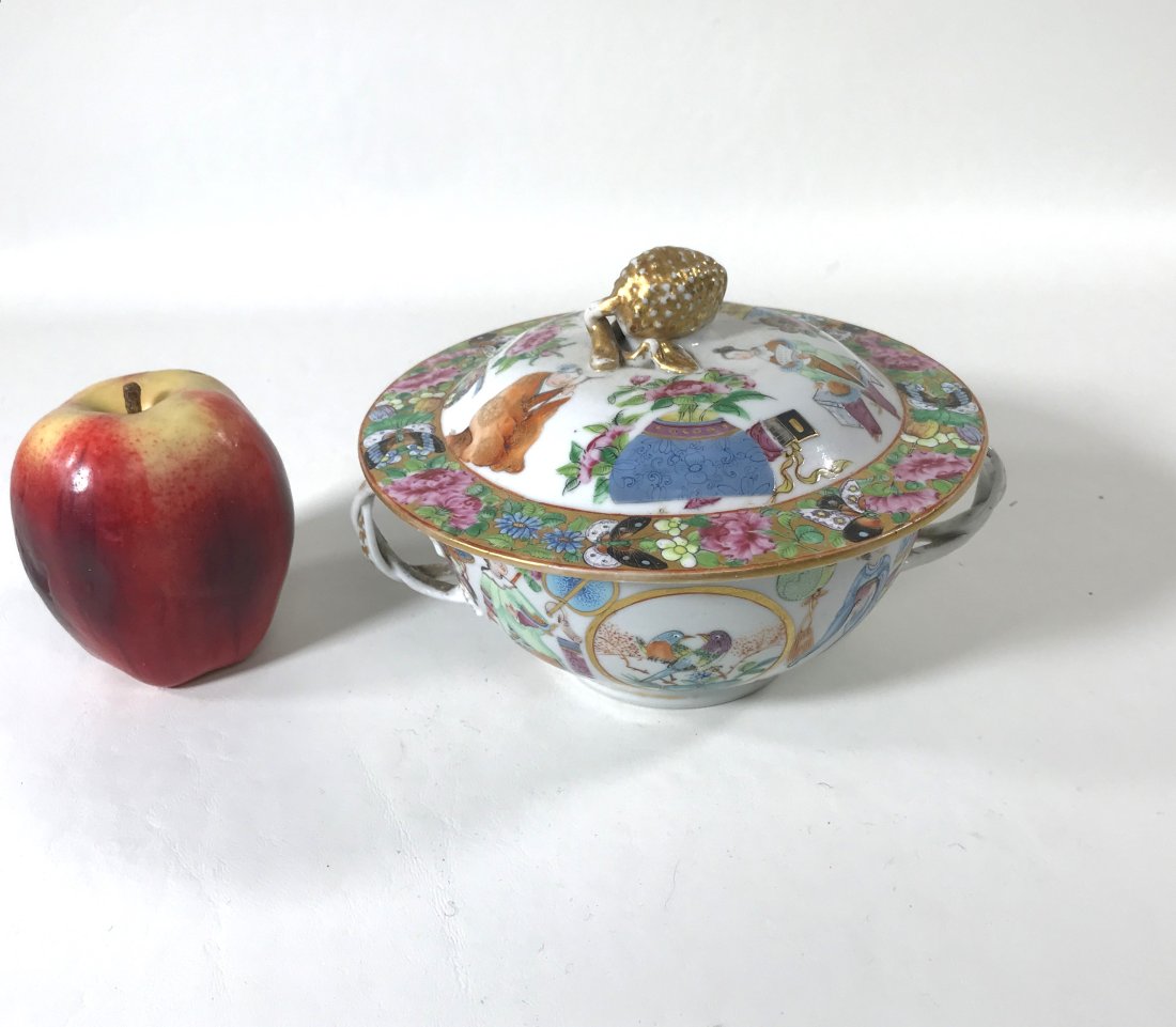 19th C. Chinese Export Rose Medallion Covered Bowl (1 of 7)