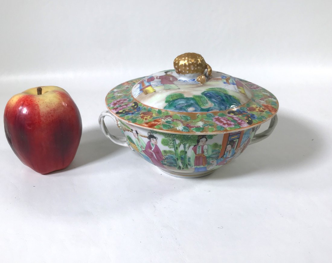 19th C. Chinese Export Rose Medallion Covered Bowl (1 of 10)