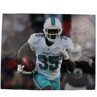 Walt Aikens Miami Dolphins NFL #35 16x20 Signed Autograph Photo Picture: Own this signed autographed photograph and own a part of history! Signed by Walt Aikens with the Miami Dolphins. Photo measures approximately 8x10.