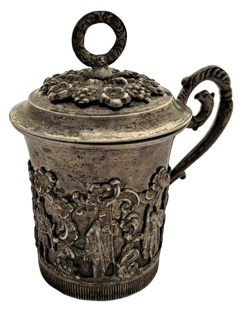 Early 19th century Russian silver tanker, decorated with vine motifs, with non fixed lid, faded gold (1 of 5)