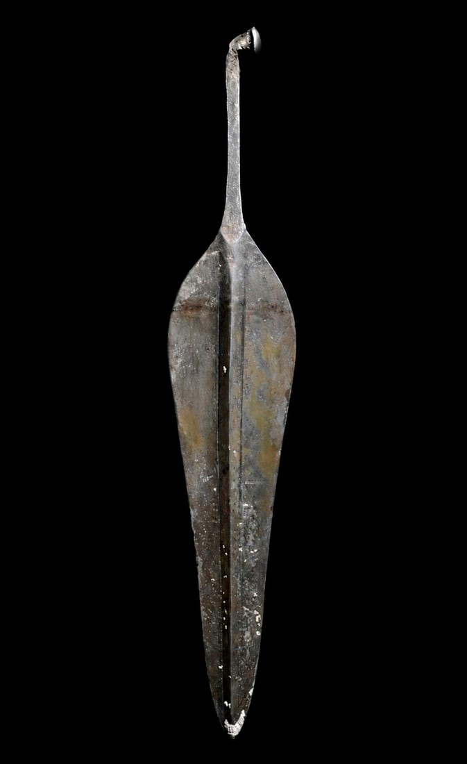 An exceptional luristan solid silver spearhead - 3