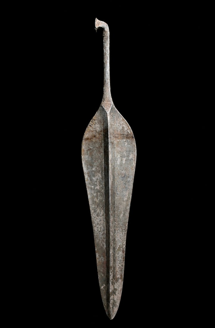 An exceptional luristan solid silver spearhead - 4