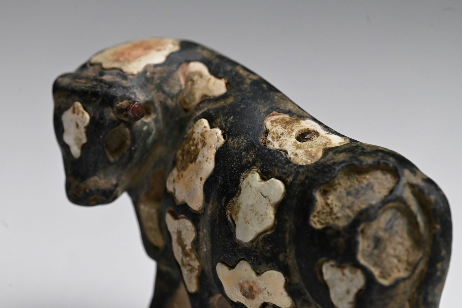 A Bactrian Bull Statue - 9