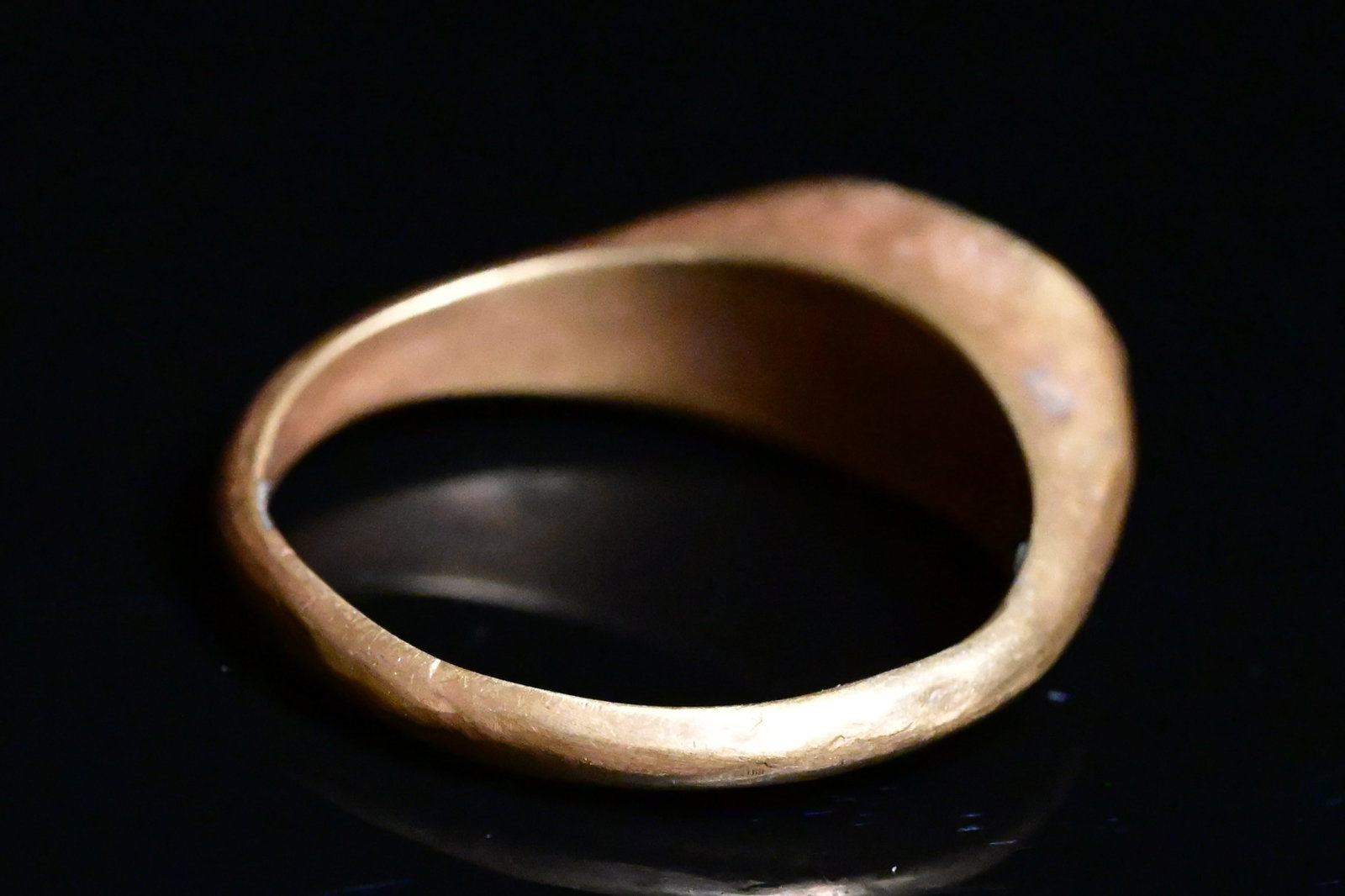 Roman gold ring with Garnet - 2