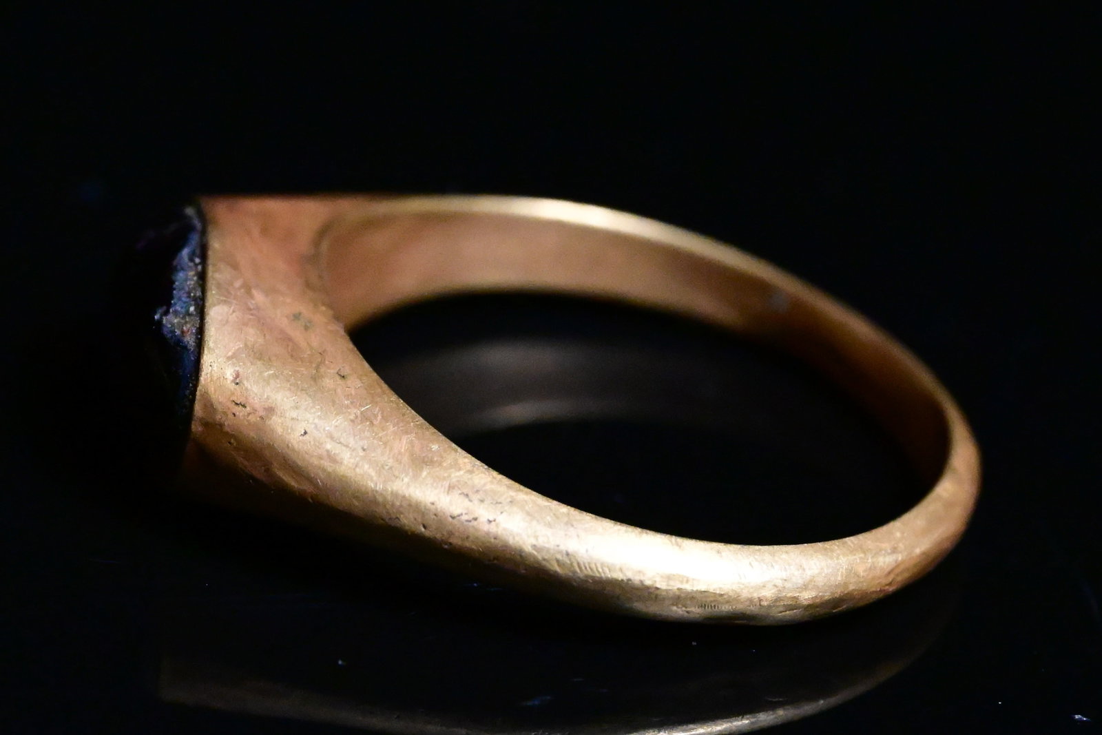 Roman gold ring with Garnet - 4