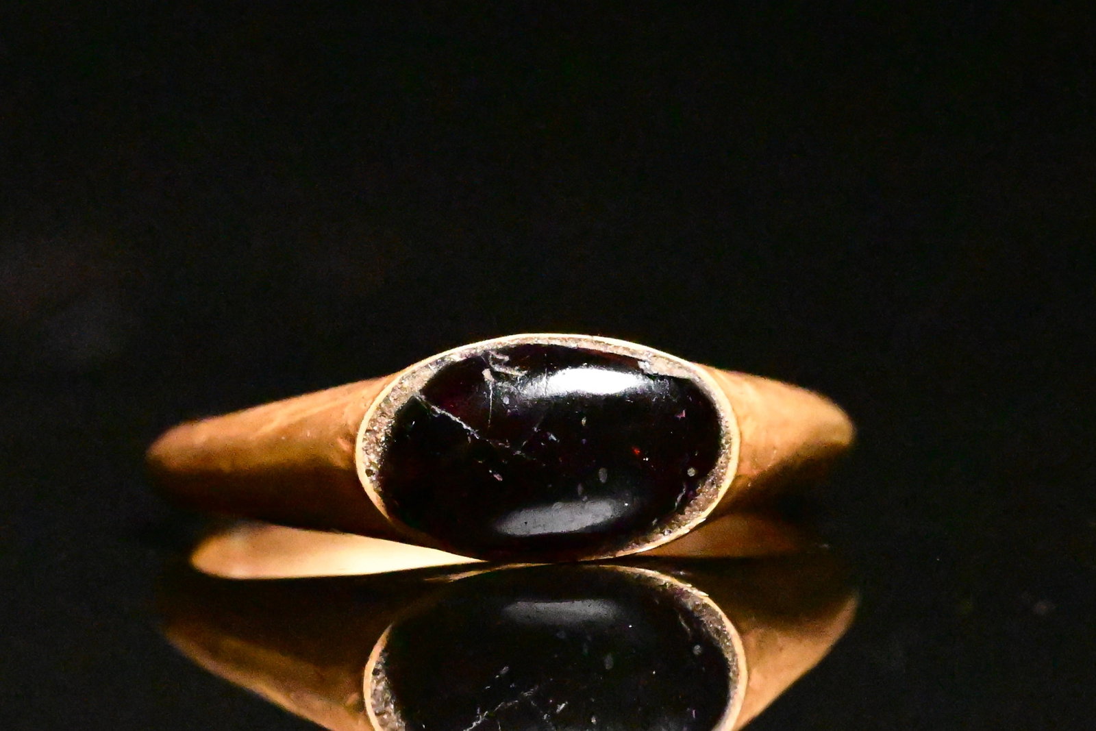 Roman gold ring with Garnet - 5