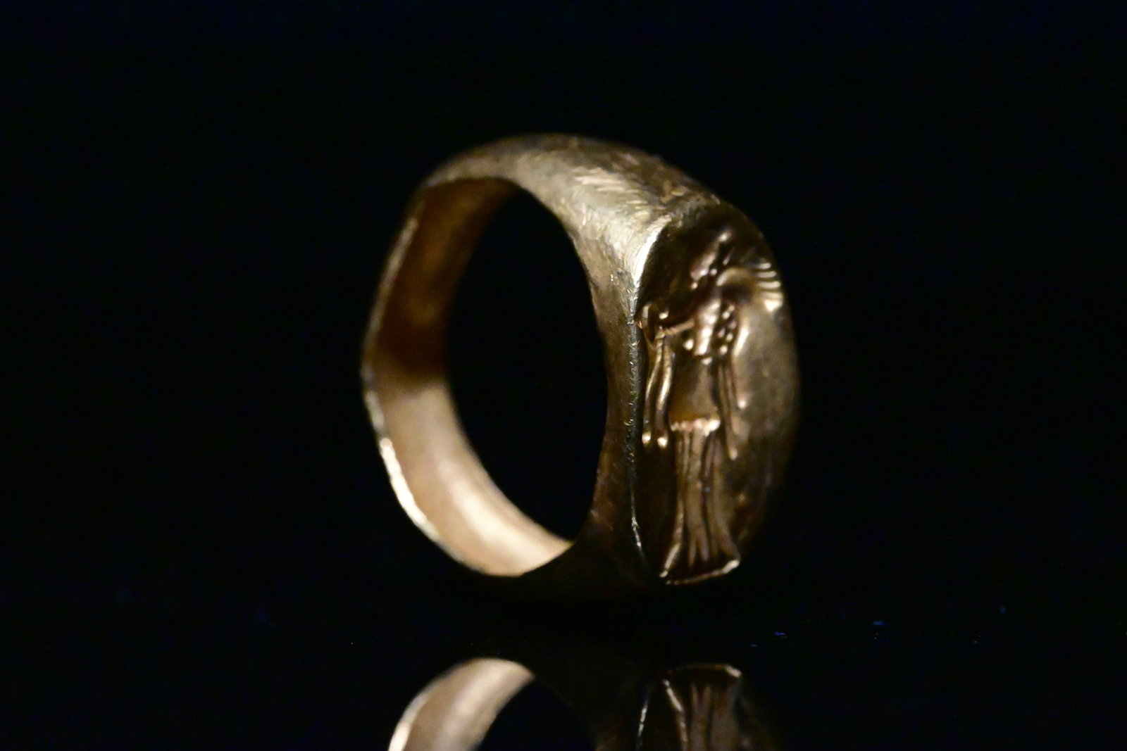 Hellenistic Greek gold ring - 2