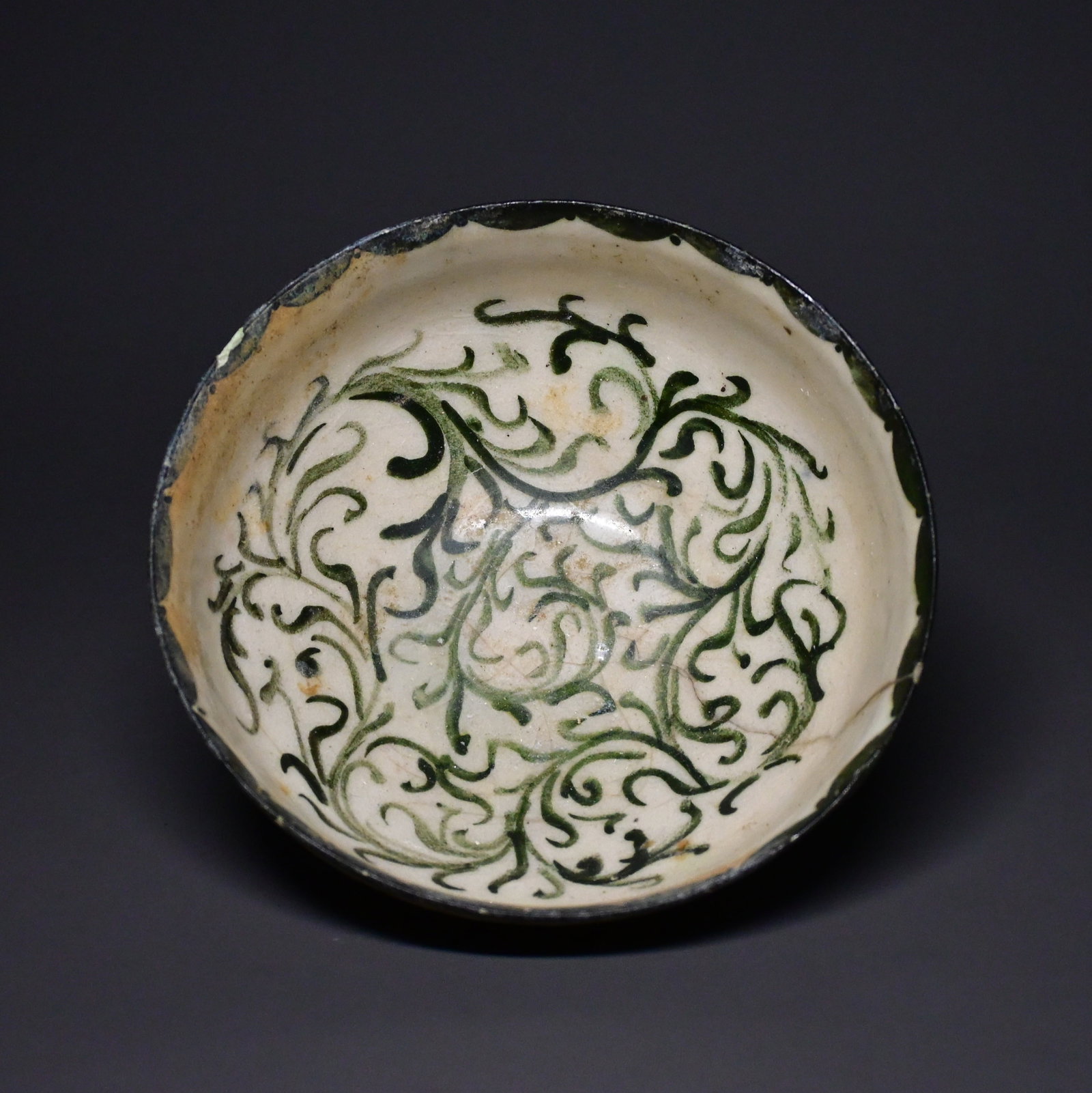 A fine Persian pottery bowl, kashan 12th century (1 of 6)