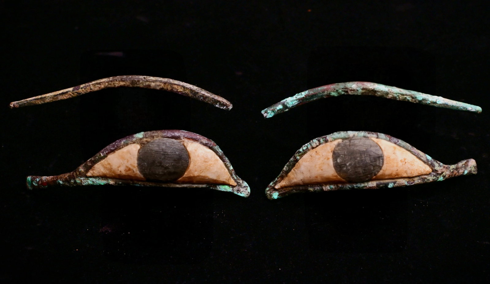 Pair of egyptian eye and eyebrows (1 of 4)