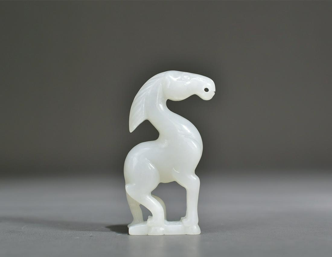 A Hetian jade horse ornament (1 of 8)