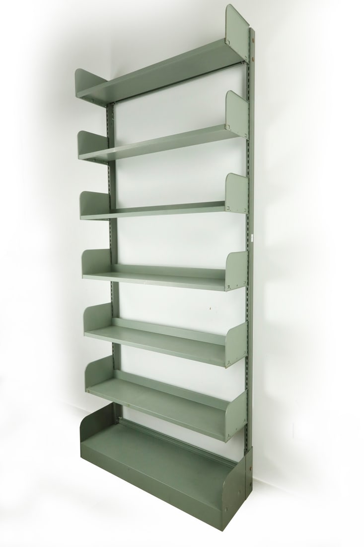 Gio Ponti Libreria a sei ripiani in metallo laccato verde: /