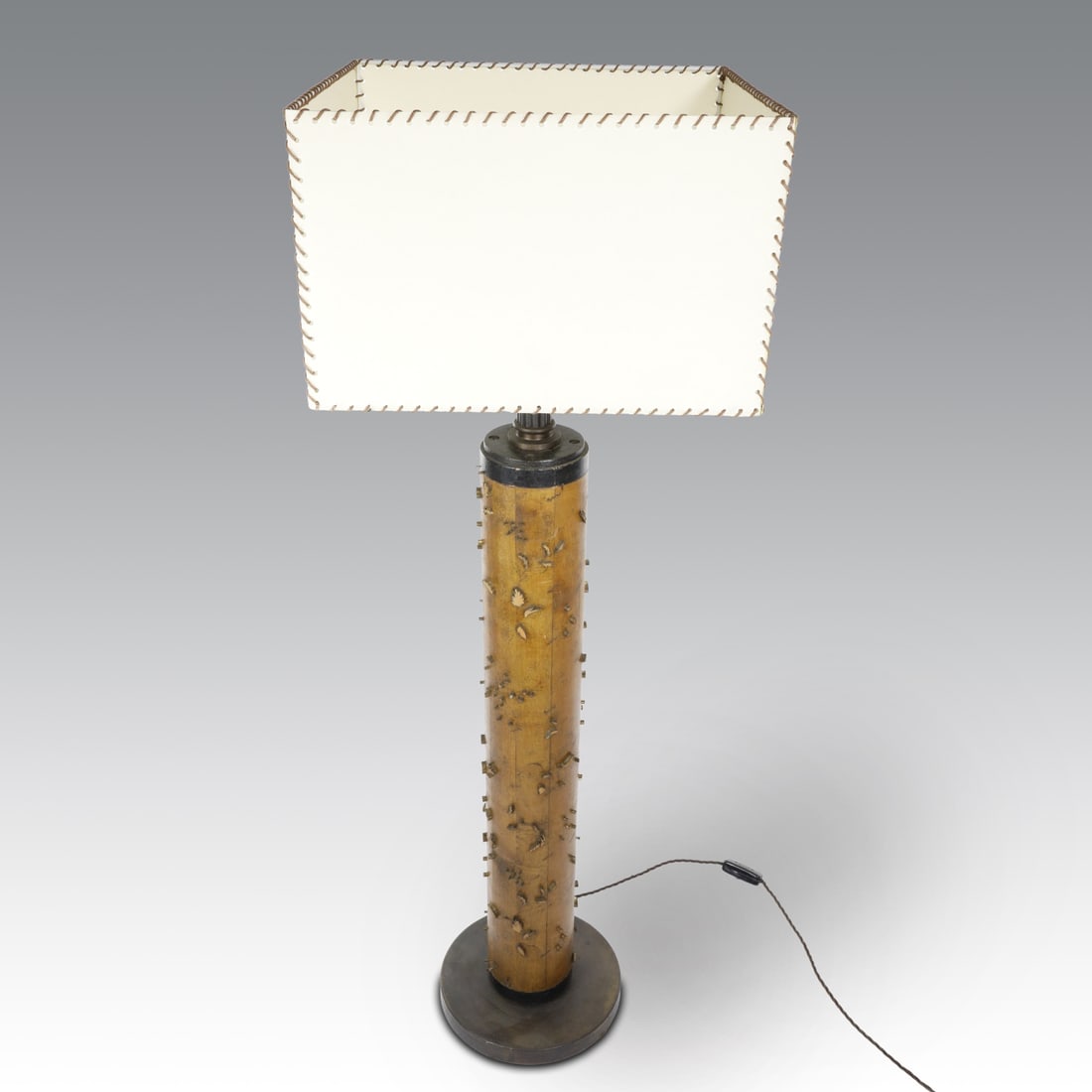 Celeste Dell'Anna (disegno di) Lampada da tavolo in legno e ottone realizzata da rullo stampa per (1 of 1)