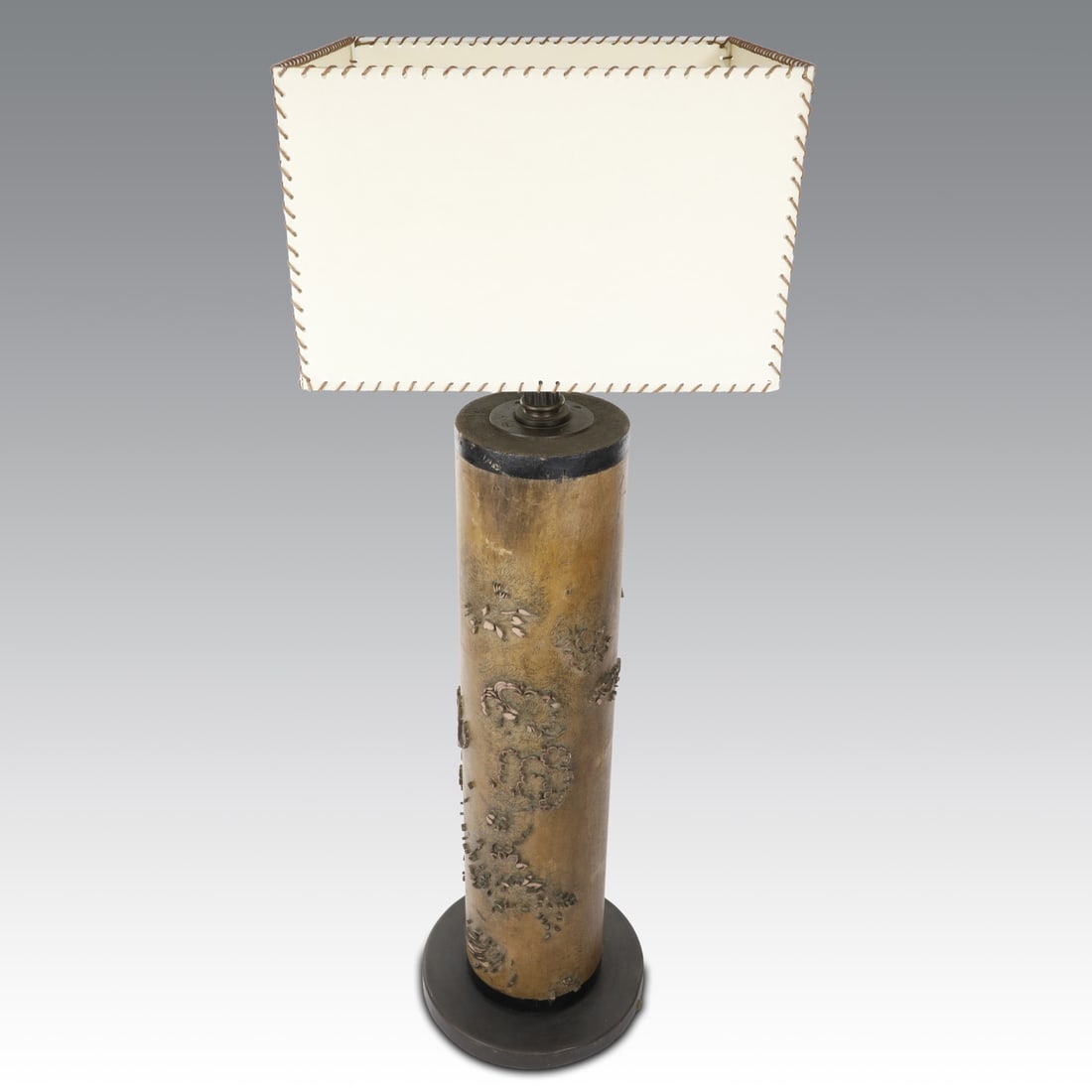 Celeste Dell'Anna (disegno di) Lampada da tavolo in legno e ottone realizzata da rullo stampa per (1 of 1)