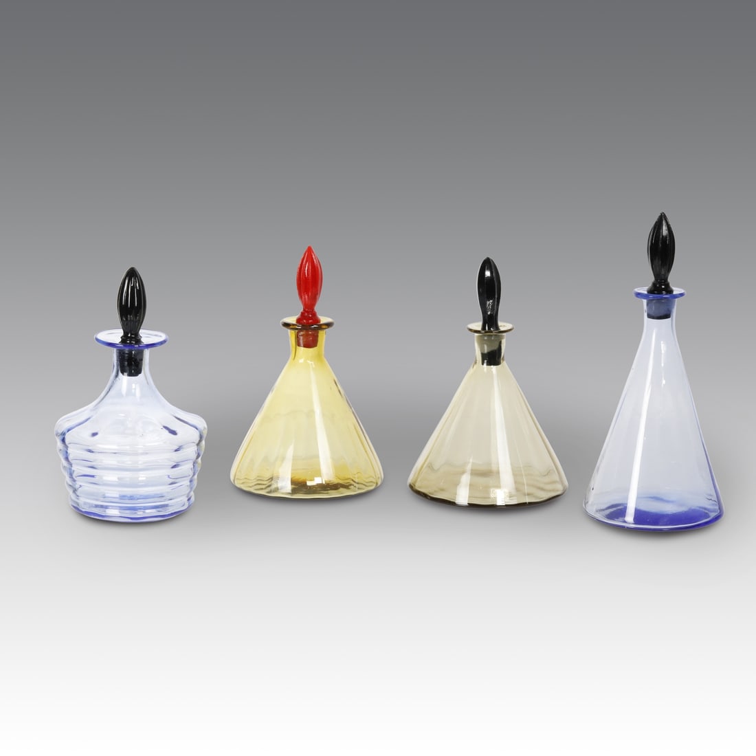 Moretti (attribuito a) 4 Bottiglie con tappi, Produzione Murano - Italia (1 of 1)