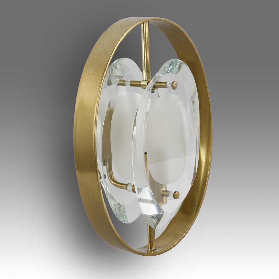 Max Ingrand Tre lampade da parete modello “2240??, produzione Fontana Arte - Italia (1 of 11)