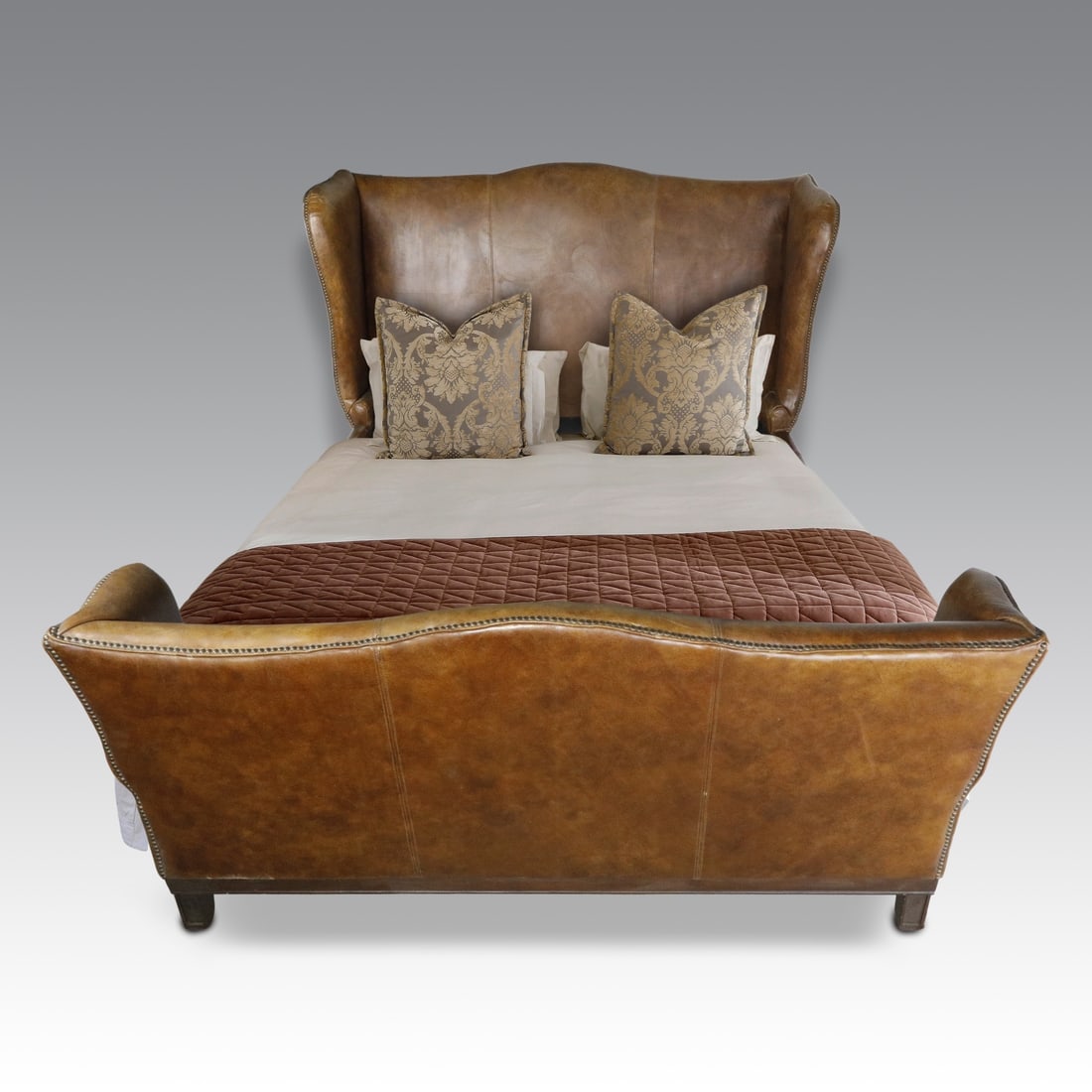 Letto matrimoniale in pelle Chester, produzione Inghilterra (1 of 3)