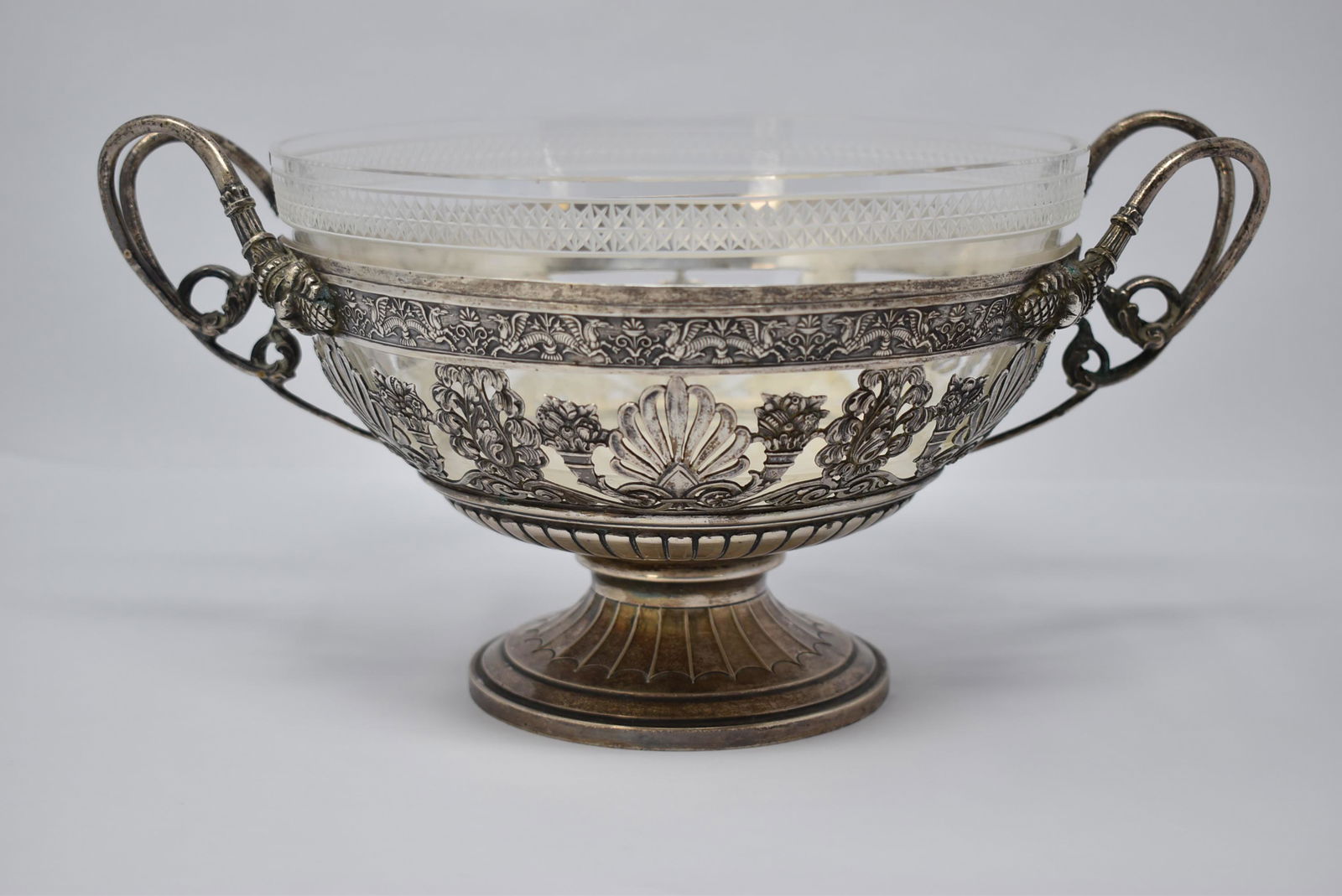Neo-classical reticulated Hanau silver footed bowl (1 of 14)