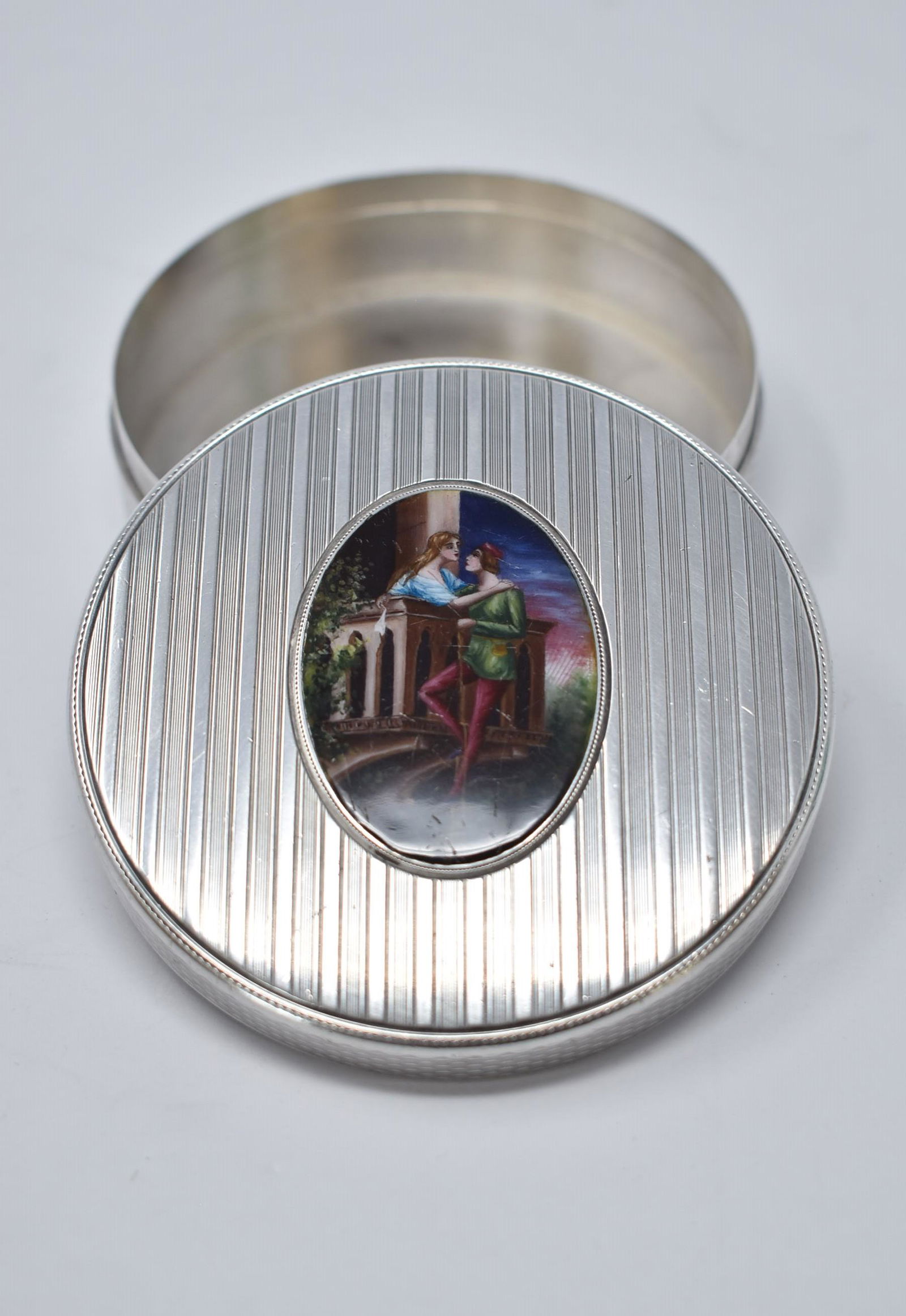 A silver and enamel "Romeo and Juliet" box and cover (1 of 9)