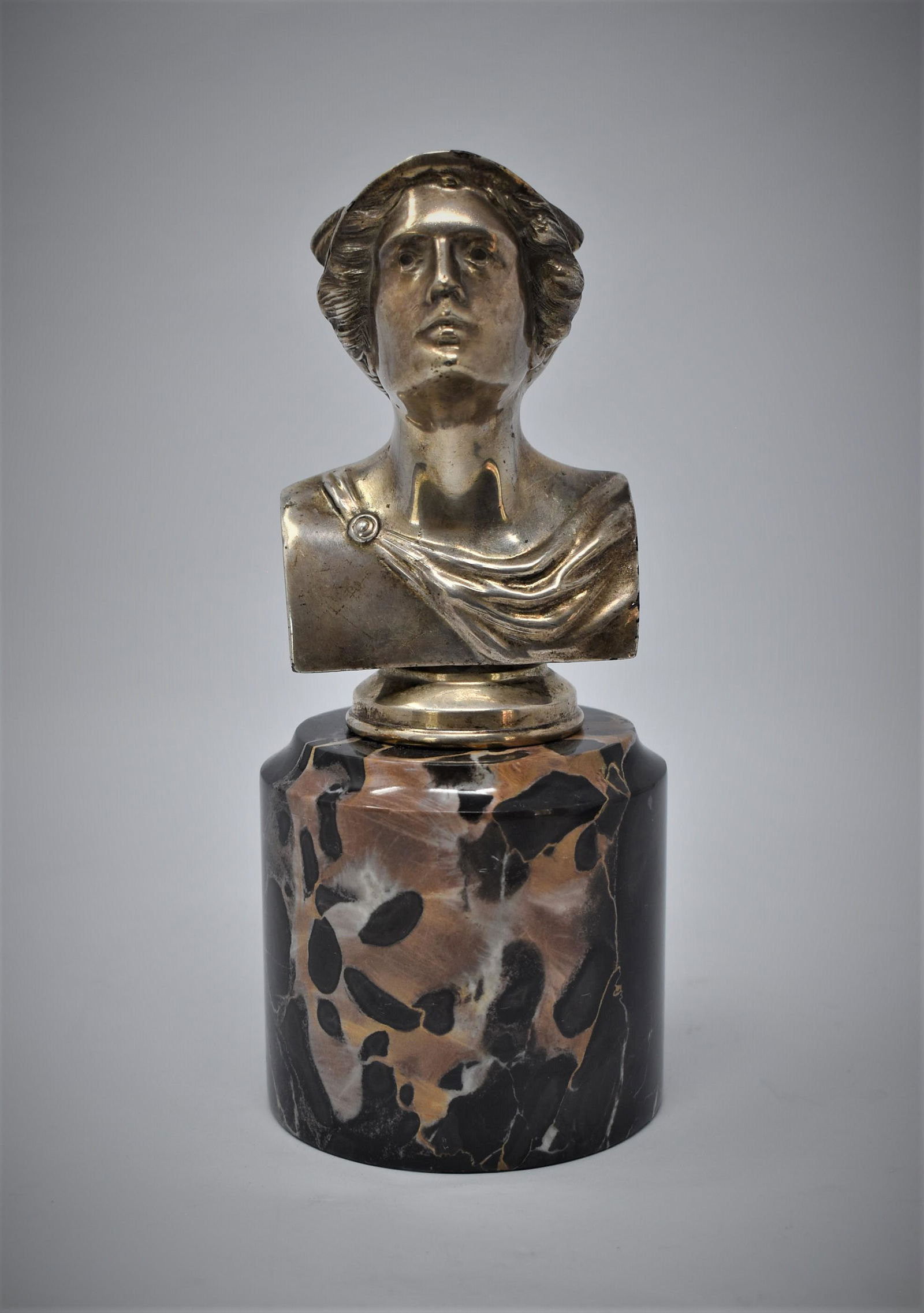 Art Deco Mercury car mascot (1 of 7)