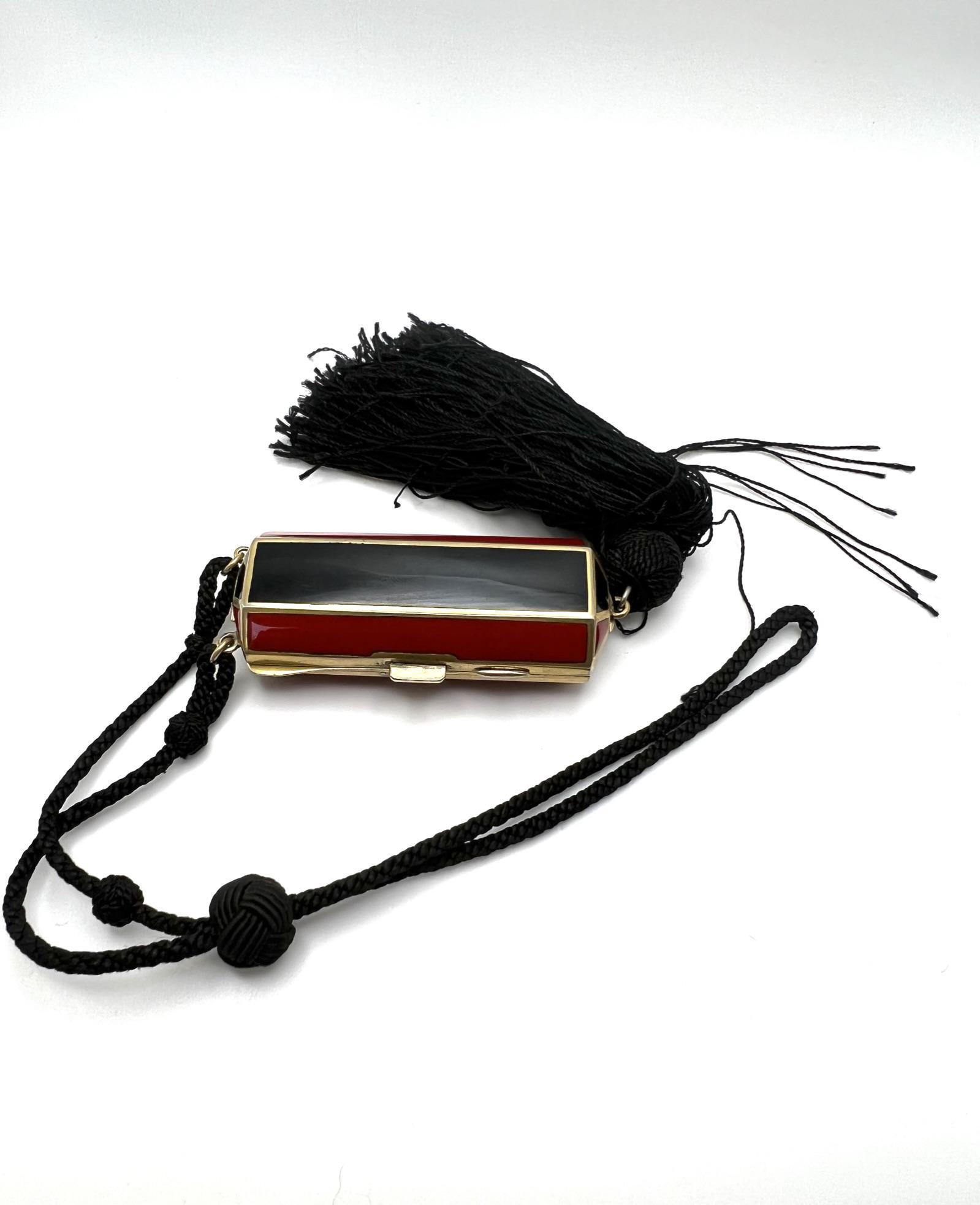 Art deco silver and enamel barrel form vanity case (1 of 20)