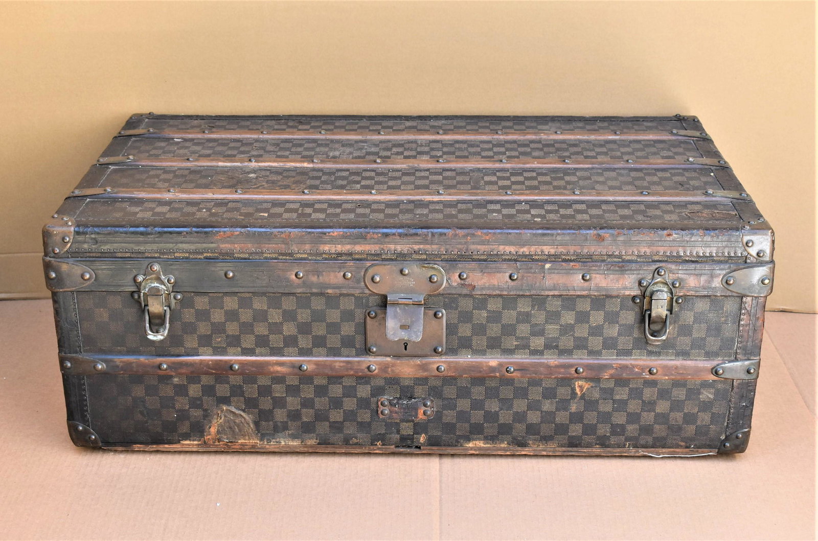 Louis Vuitton Trunk (1 of 20)