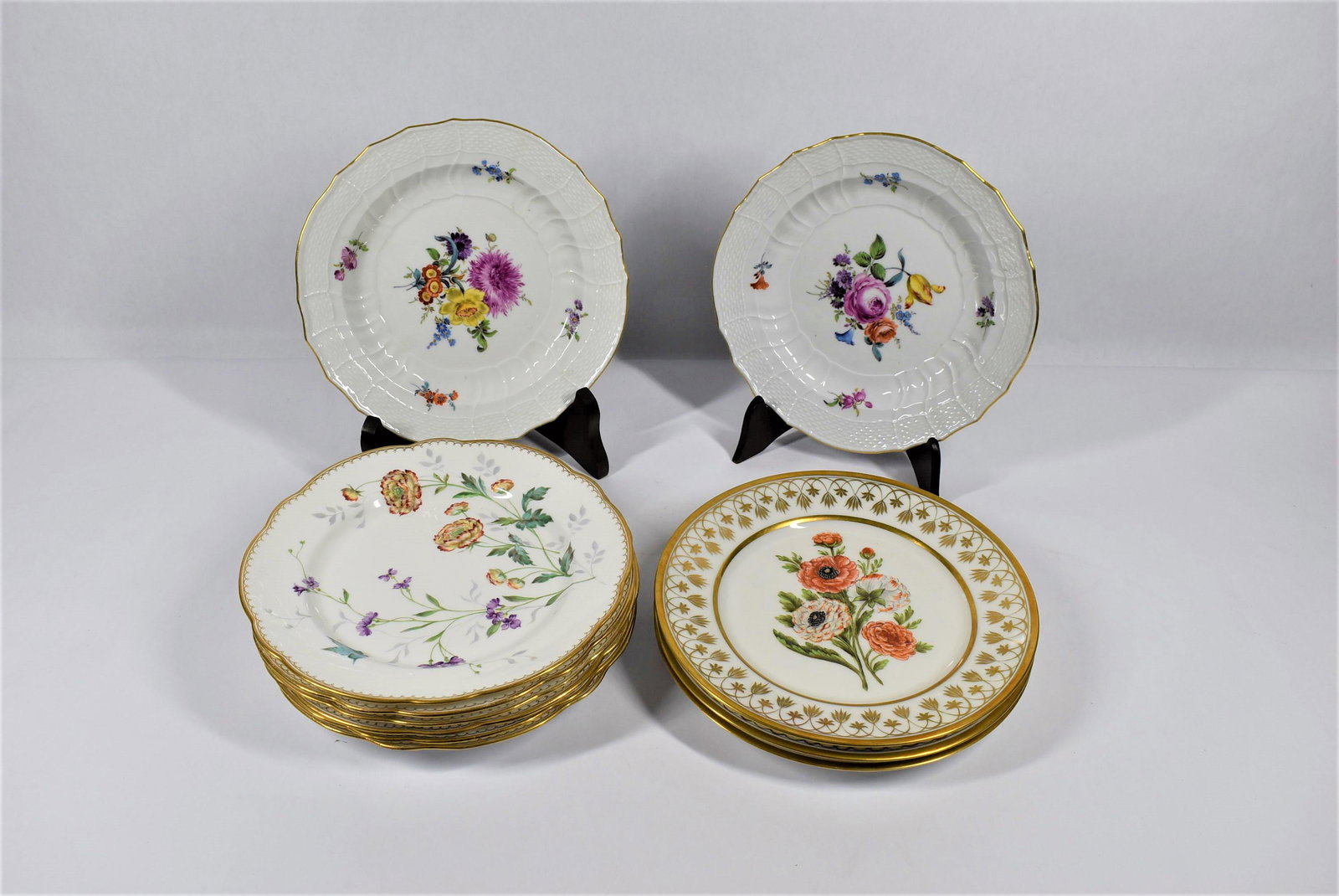 Grouping of Meissen and other antique porcelain plates (1 of 13)
