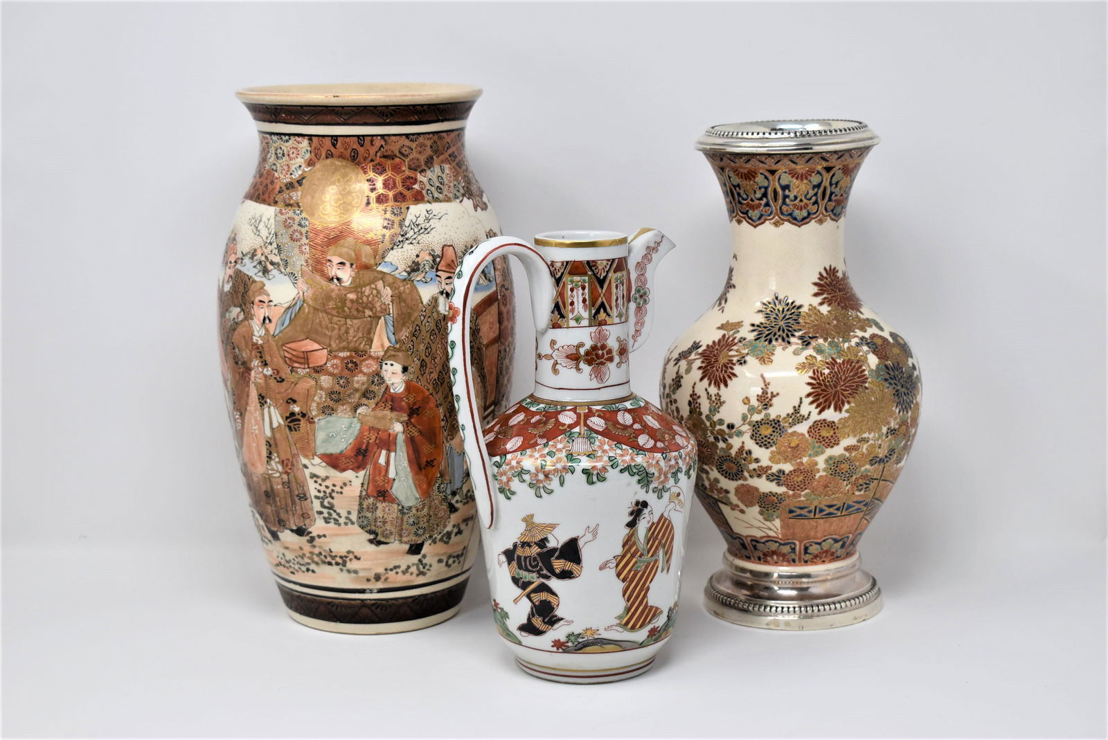 Grouping of antique Japanese vases, satsuma and Kutani (1 of 19)