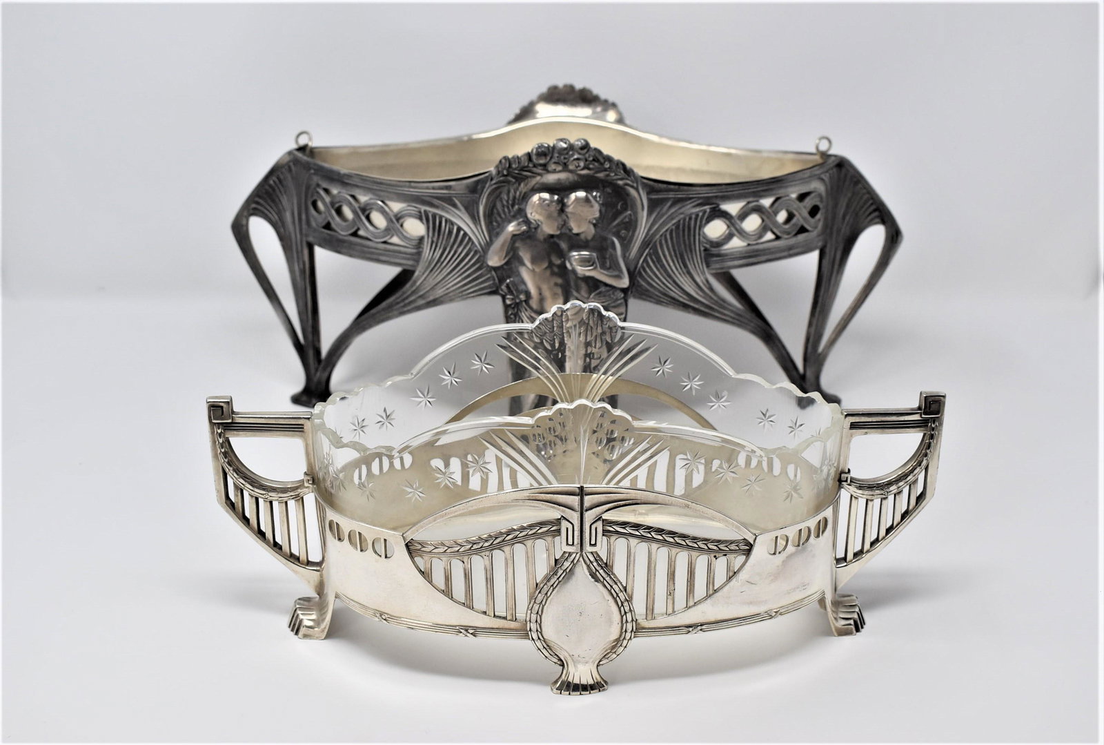 Two Art Nouveau silver plated centerpieces/jardinieres (1 of 20)