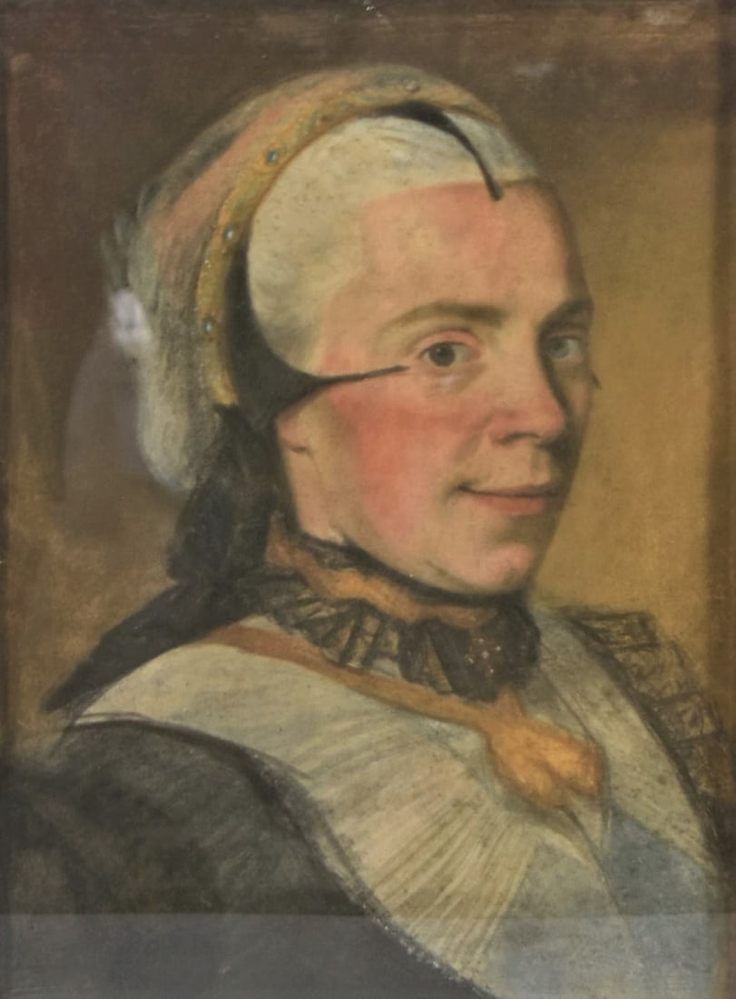 18th/19 century pastel portrait of a Lady: An 18th/19th century French School pastel portrait of a lady, framed and under glass. Apparently un-signed but not examined out of its frame. Approximate measurements:22"H x 16.75"W (56cm x 42.5cm) De