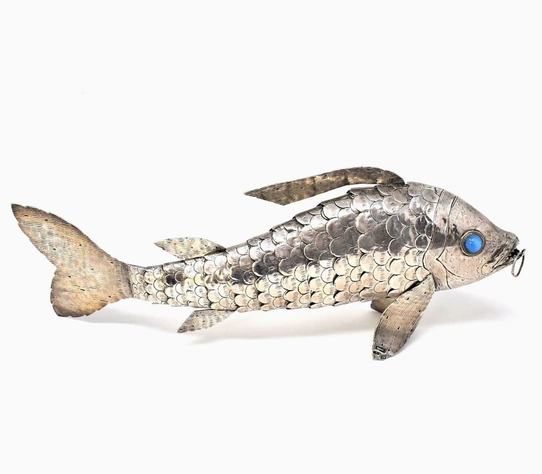 Vintage silver articulated fish (1 of 12)