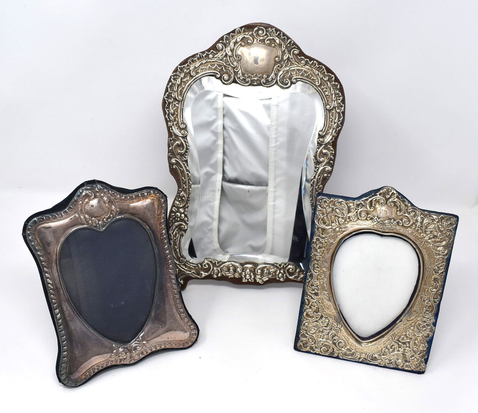 Grouping of antique English sterling silver photo frames (1 of 11)