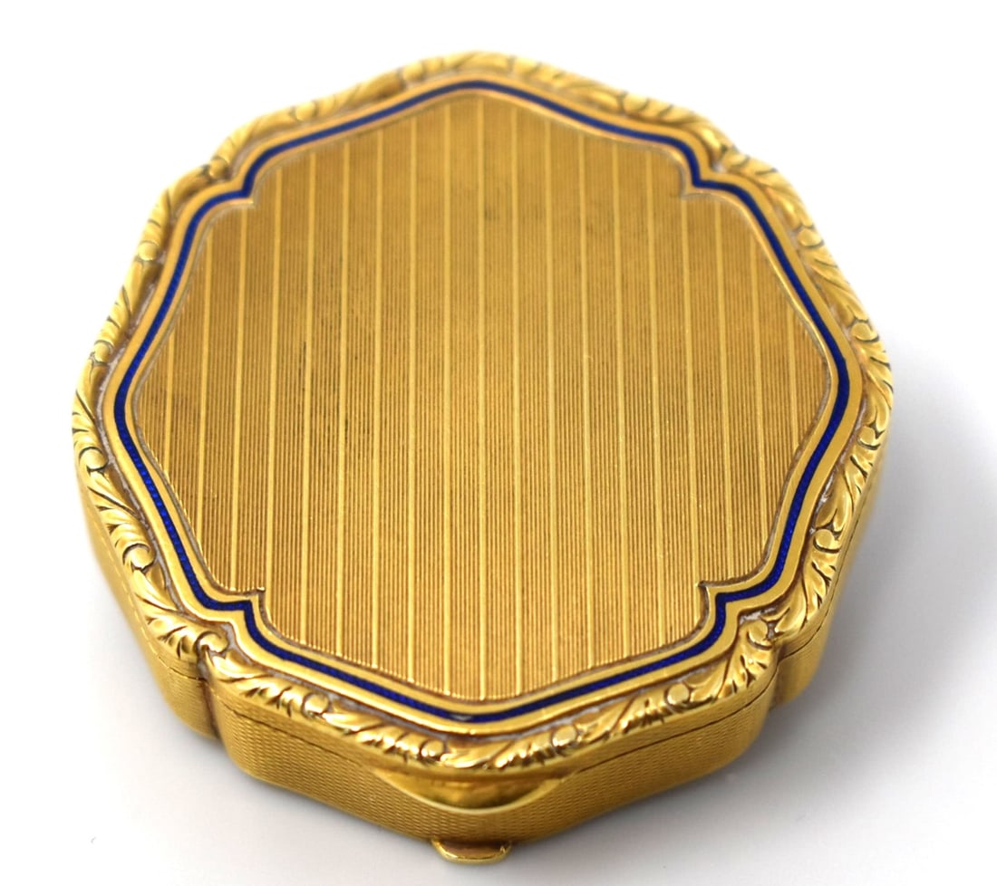Antique 18K gold and enamel pill box (1 of 8)