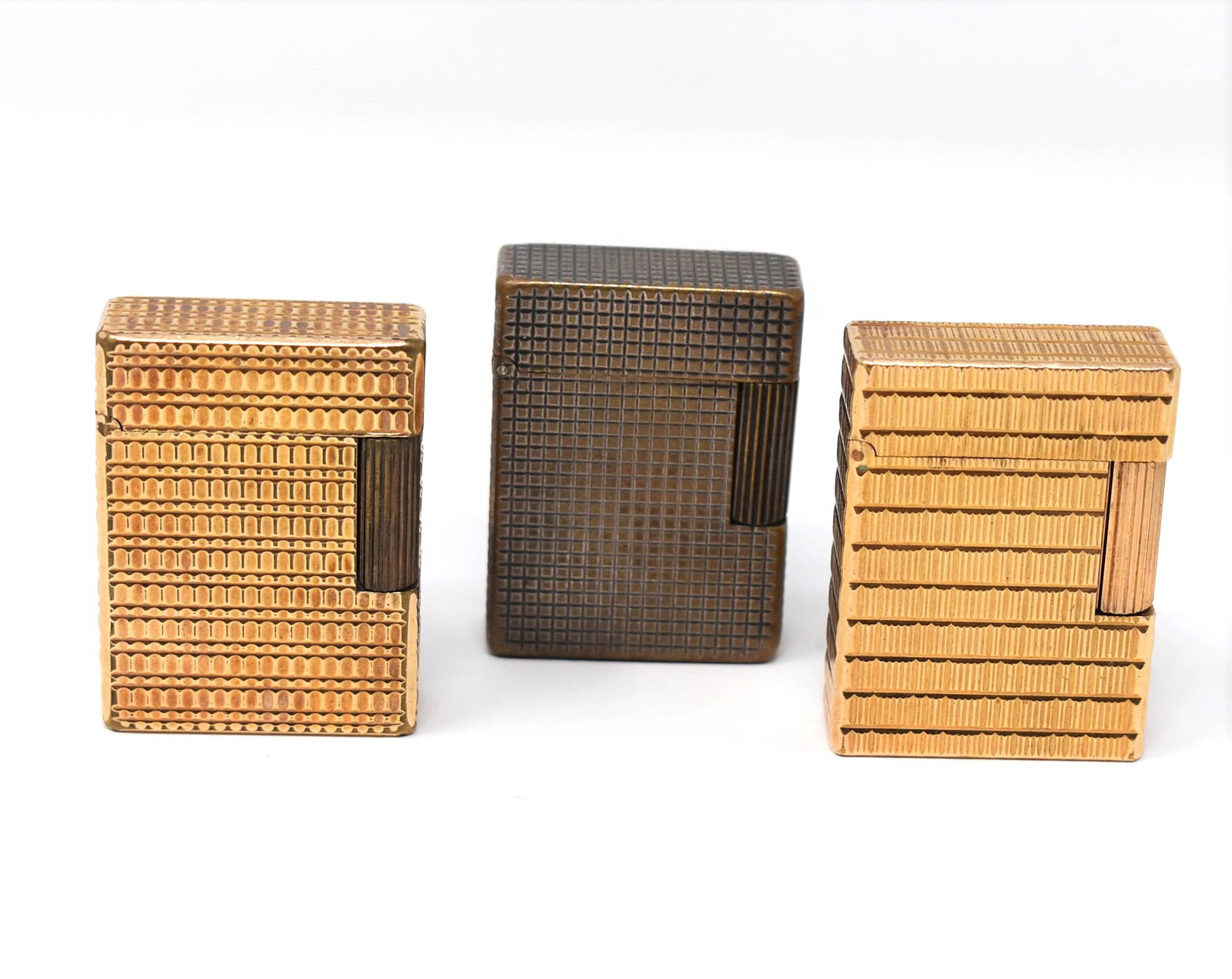 Three vintage S.T. Dupont lighters (1 of 4)