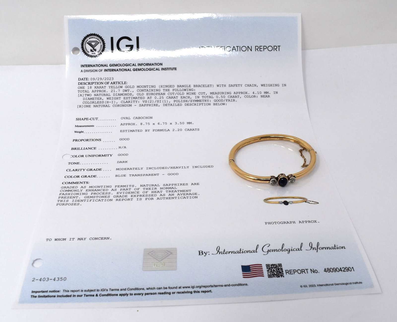 Vintage 18K yellow gold , saphire and diamond bangle bracelet (1 of 10)